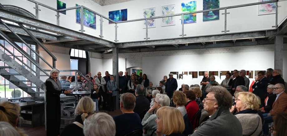 Vernissage im Museum viele Besucher